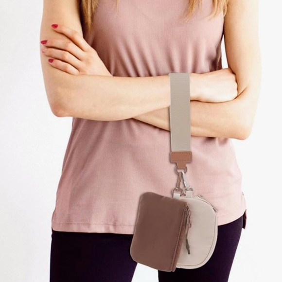 🆕 Double-Pouch Wristlet Wallet with Detachable Coin Purse and Keyring - Picture 5 of 8